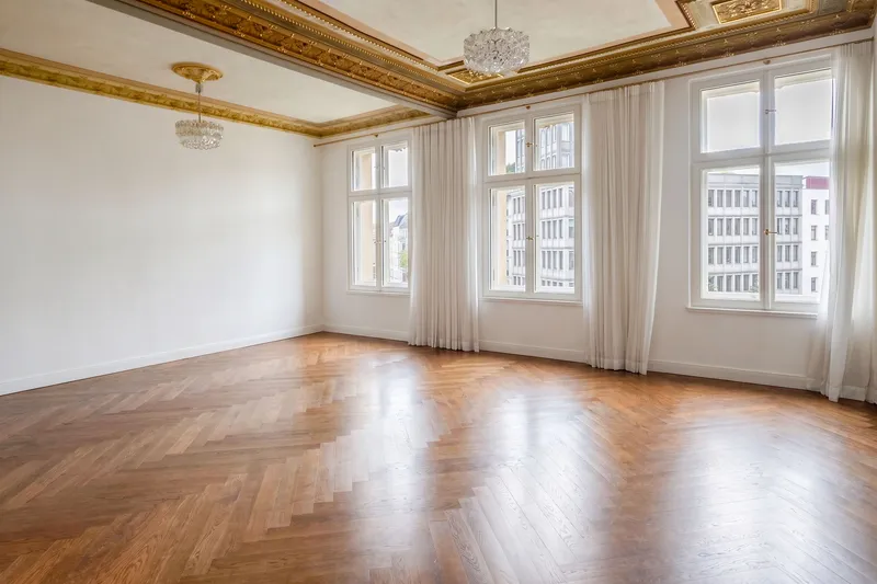 Erker, Stuck und Flügeltüren: Ihre herrschaftliche Residenz im Haus Feuerland — photo 1